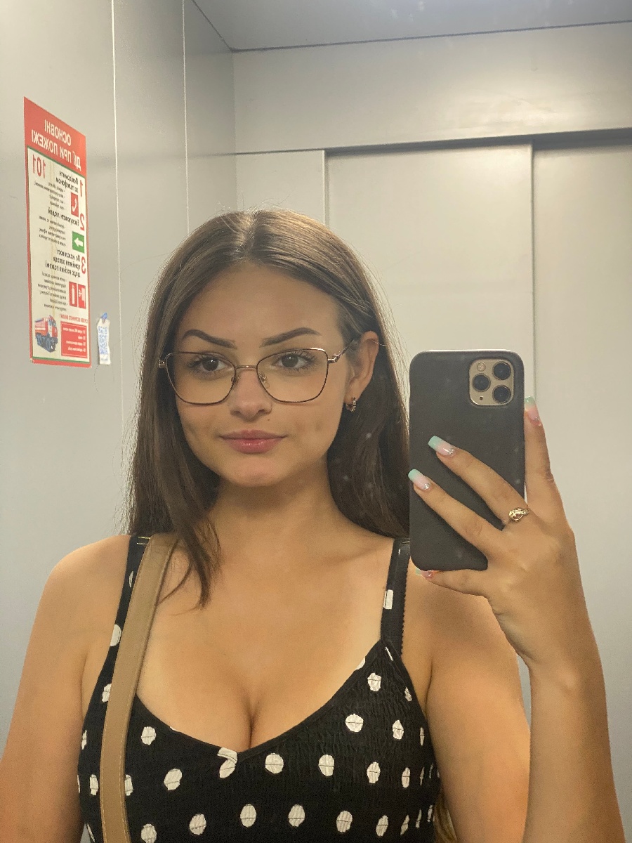 Sexy model Stacy in Qingdao